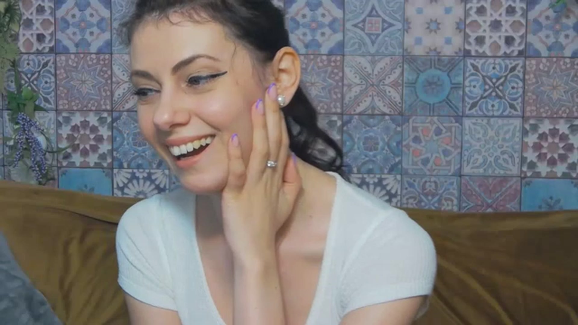 Gallery image thumbnail from MissAracely's myfreecams stream on, 05/07/2023, 20:40 image 5 of 20