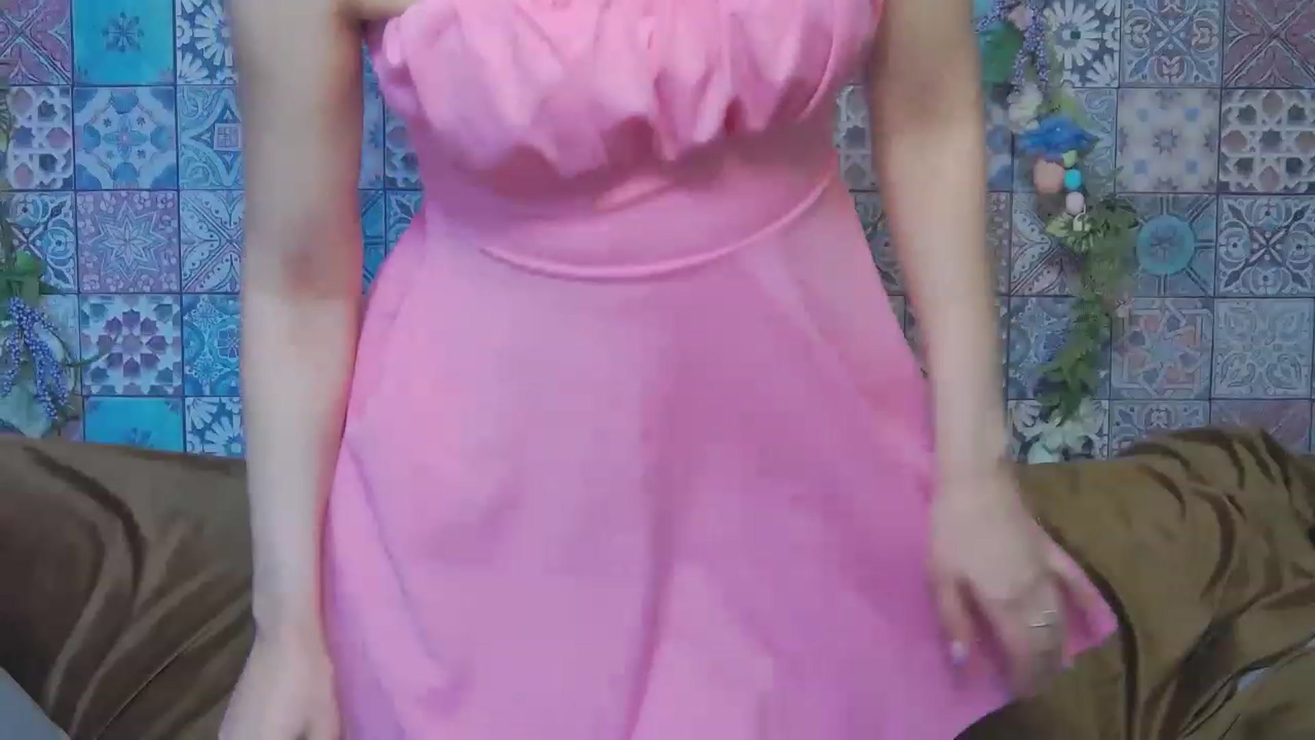Gallery image thumbnail from MissAracely's myfreecams stream on, 05/10/2023, 14:31 image 4 of 20