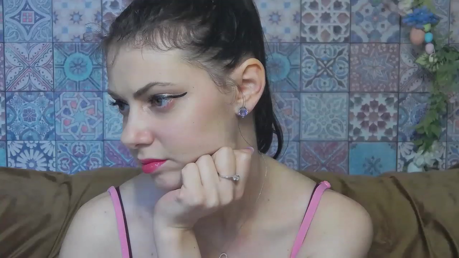 Gallery image thumbnail from MissAracely's myfreecams stream on, 05/10/2023, 14:31 image 2 of 20