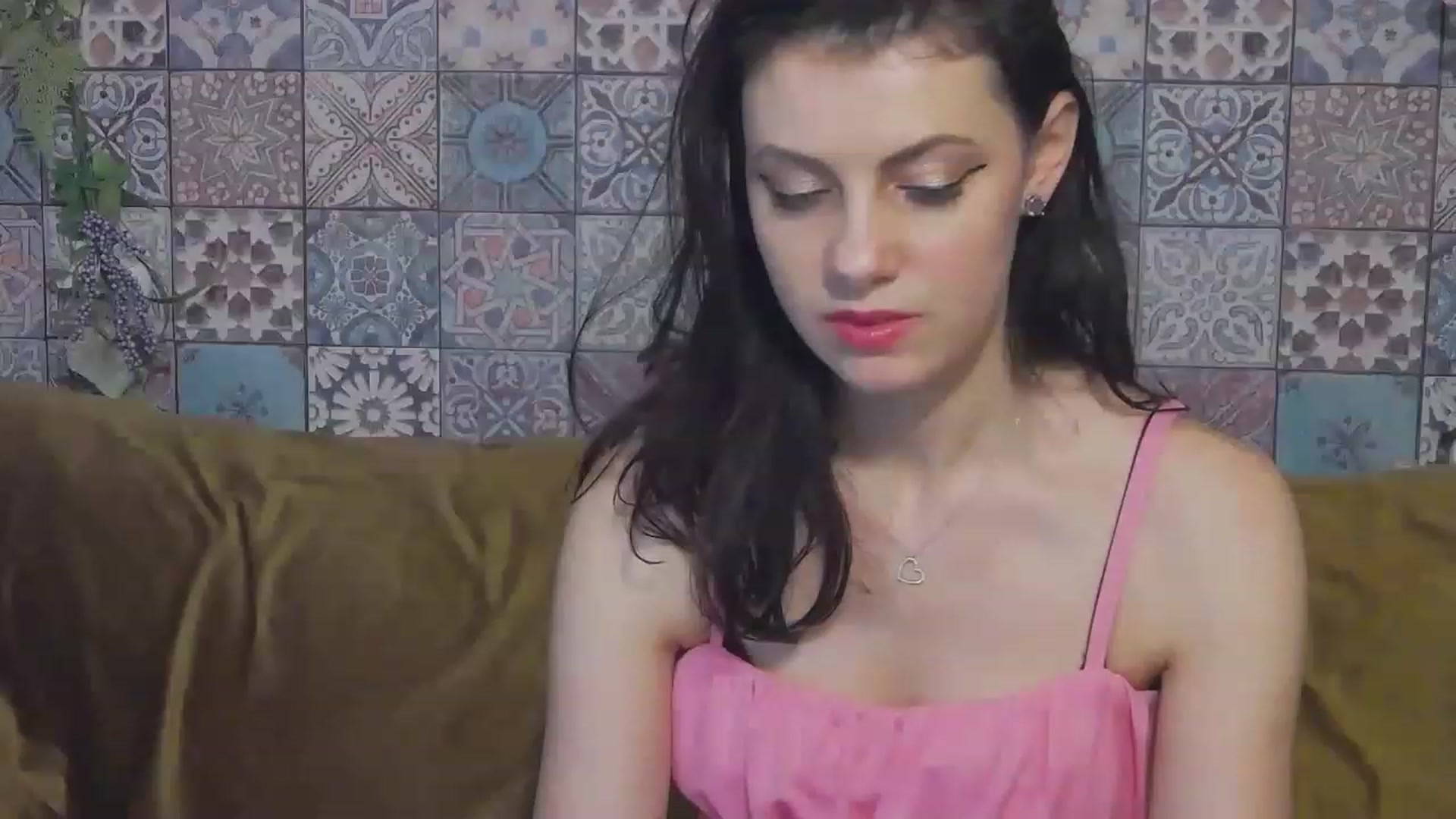 Gallery image thumbnail from MissAracely's myfreecams stream on, 05/10/2023, 18:36 image 17 of 20
