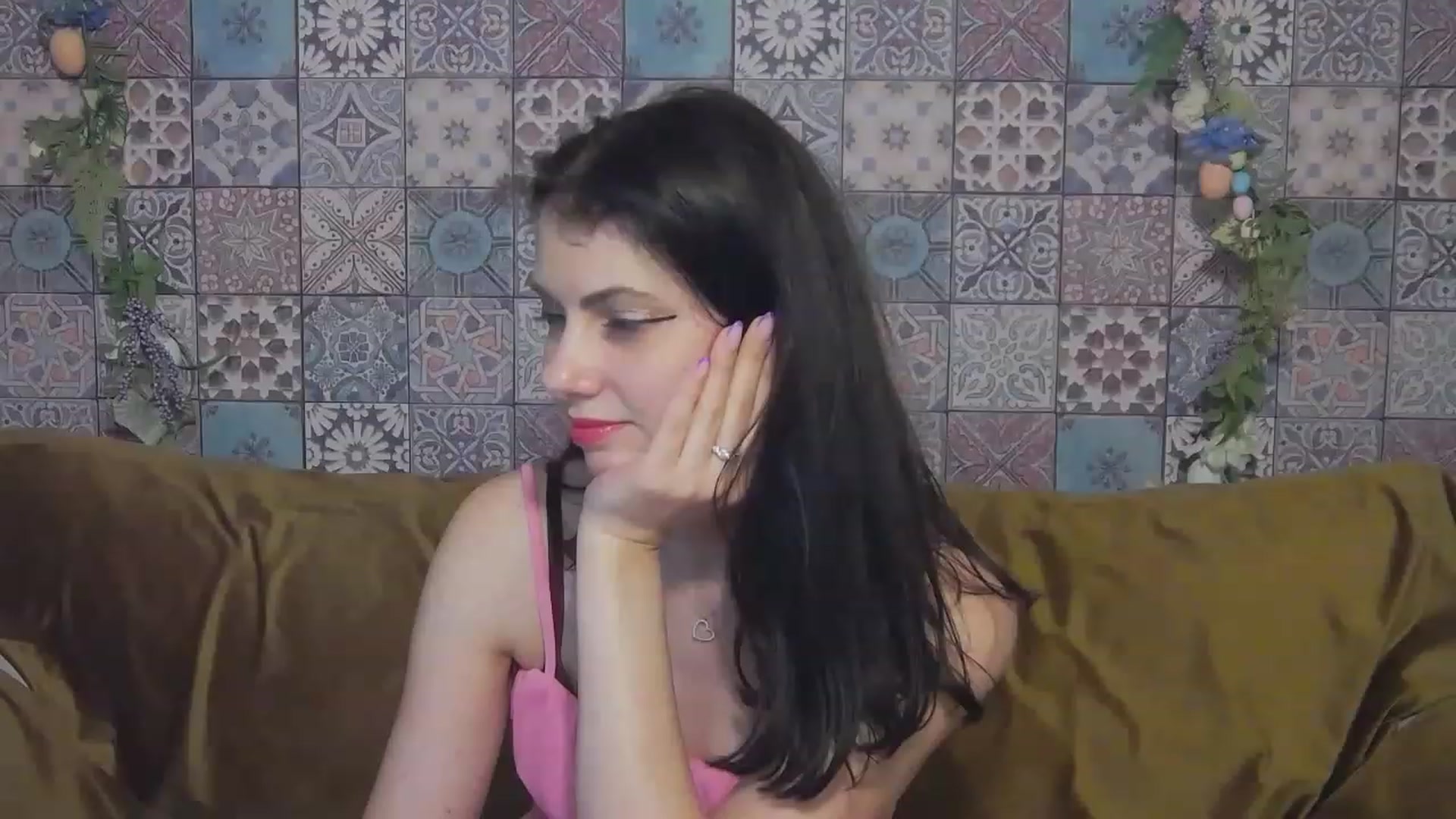 Gallery image thumbnail from MissAracely's myfreecams stream on, 05/10/2023, 18:36 image 14 of 20
