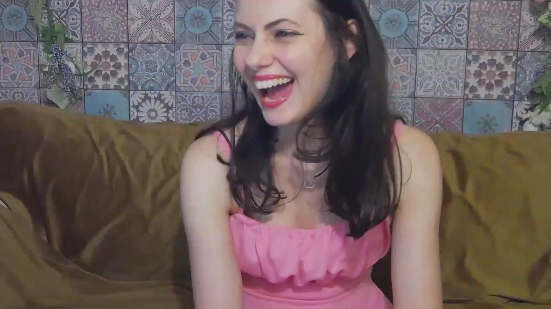 Gallery image thumbnail from MissAracely's myfreecams stream on, 05/10/2023, 20:36 image 19 of 20