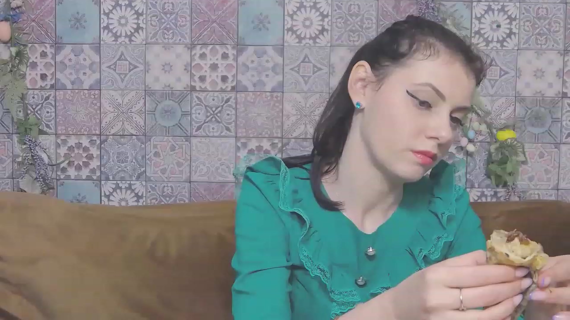 Gallery image thumbnail from MissAracely's myfreecams stream on, 05/17/2023, 18:08 image 7 of 20