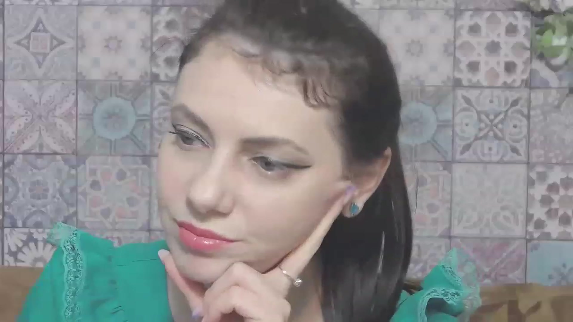 Gallery image thumbnail from MissAracely's myfreecams stream on, 05/17/2023, 19:20 image 9 of 20