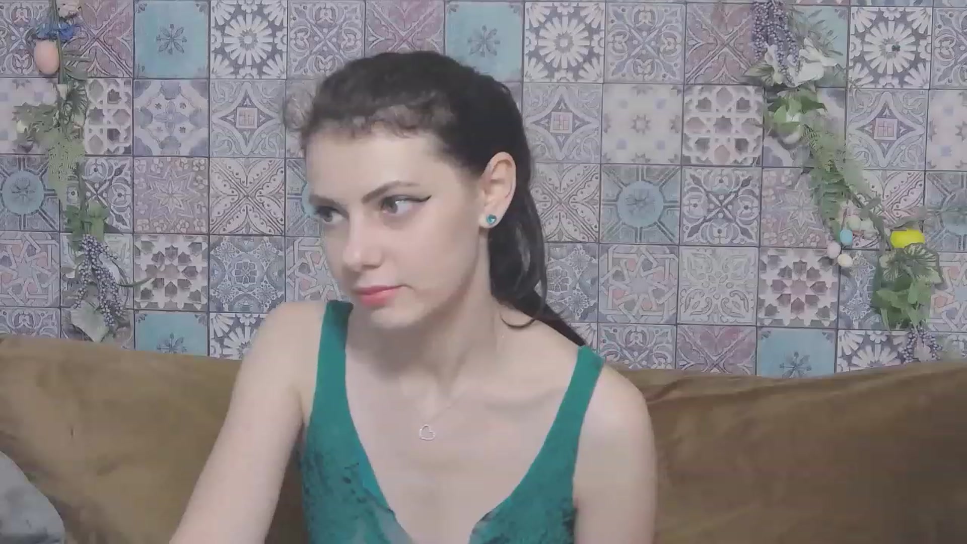Gallery image thumbnail from MissAracely's myfreecams stream on, 05/17/2023, 23:23 image 6 of 20