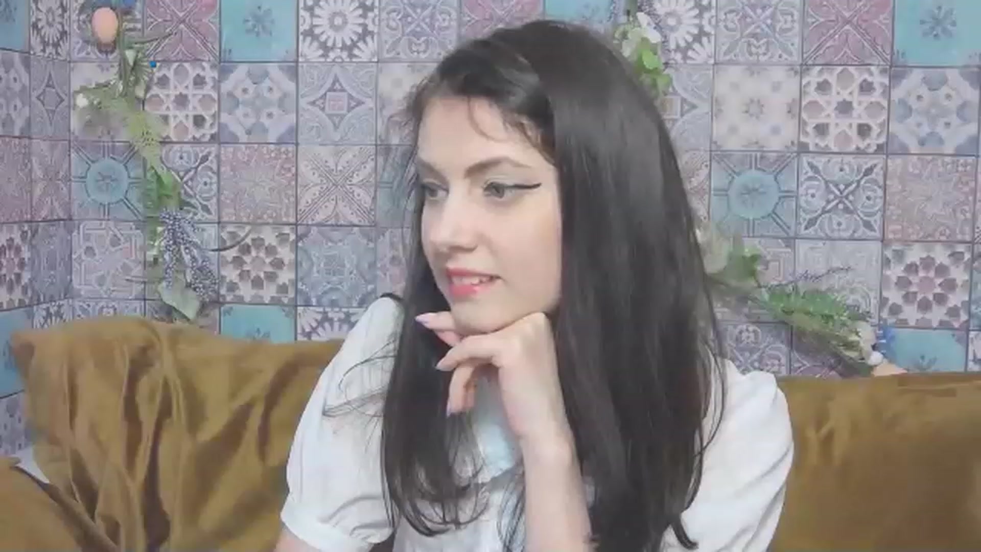 Gallery image thumbnail from MissAracely's myfreecams stream on, 05/19/2023, 18:01 image 18 of 20