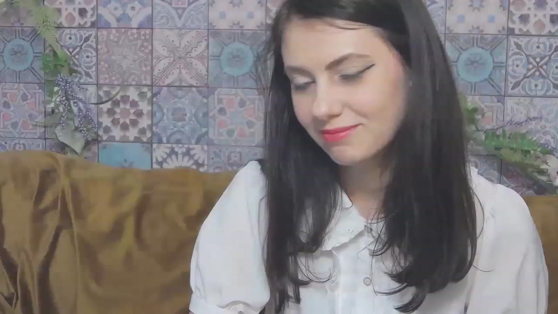 Gallery image thumbnail from MissAracely's myfreecams stream on, 05/19/2023, 20:20 image 10 of 20