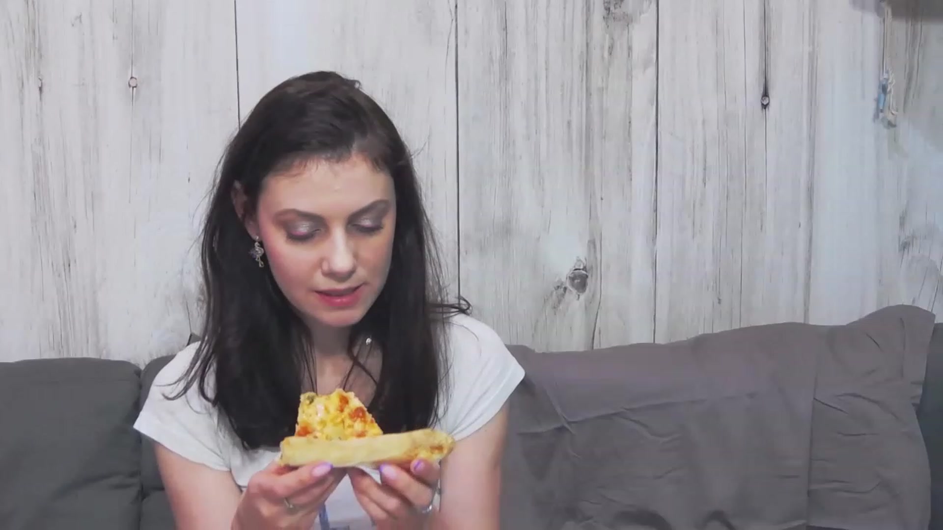 Gallery image thumbnail from MissAracely's myfreecams stream on, 05/20/2023, 21:24 image 3 of 20