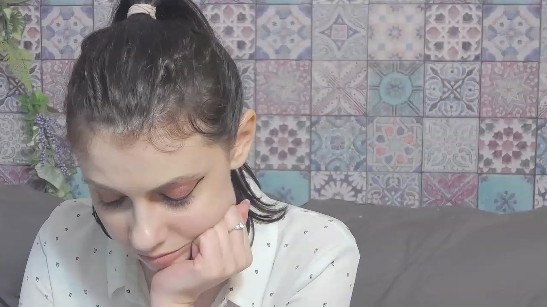 Gallery image thumbnail from MissAracely's myfreecams stream on, 05/21/2023, 23:32 image 3 of 20
