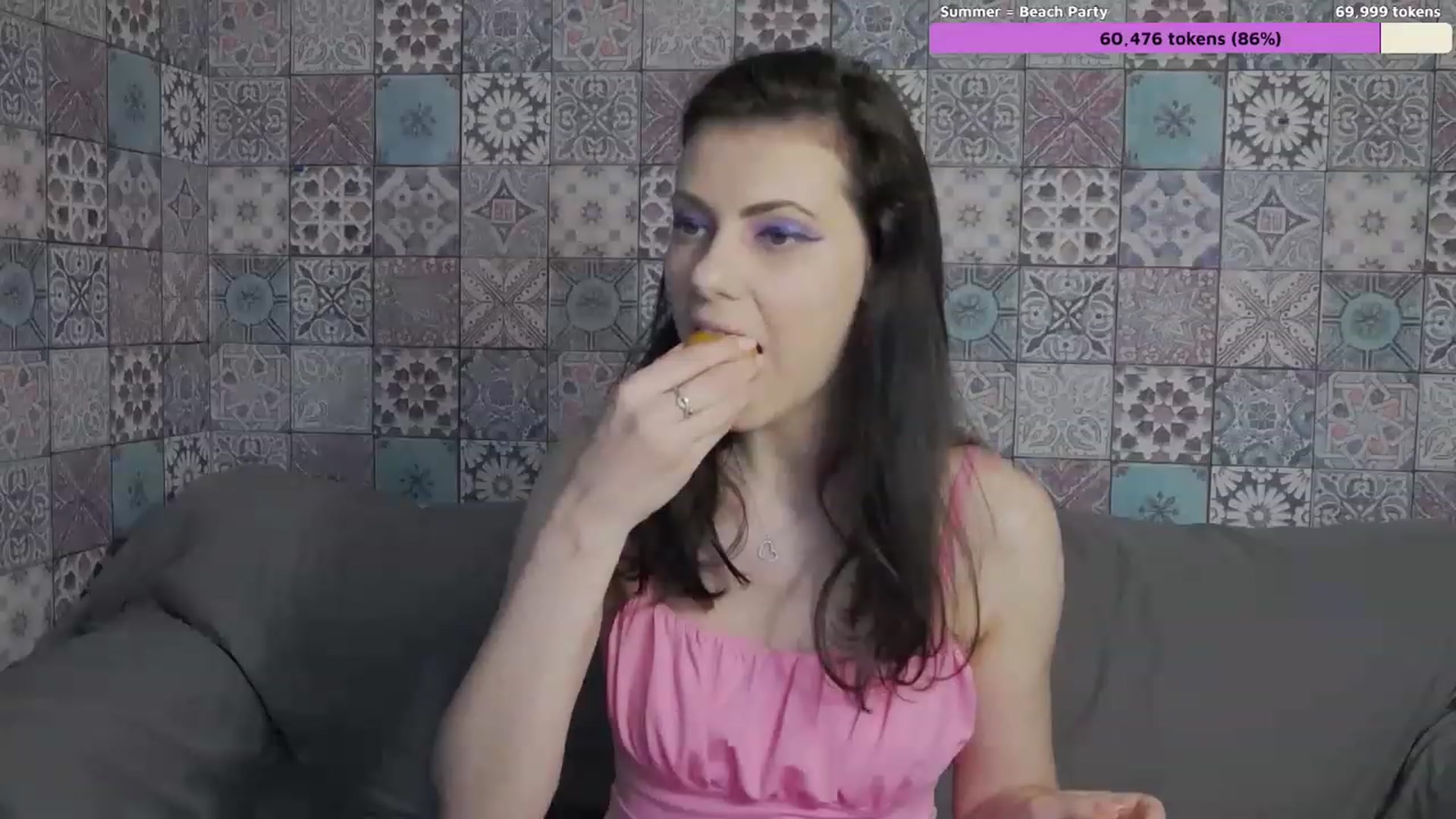 Gallery image thumbnail from MissAracely's myfreecams stream on, 06/09/2023, 17:56 image 13 of 20