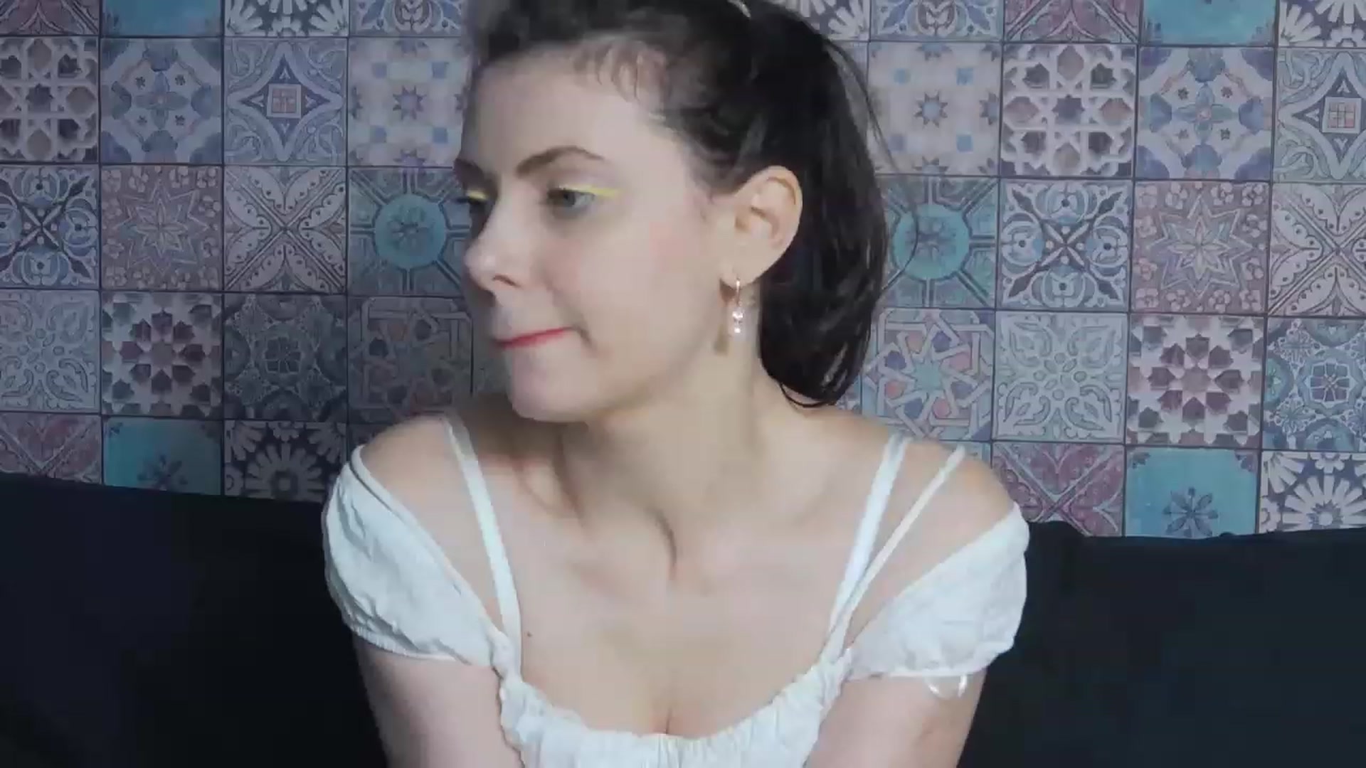 Gallery image thumbnail from MissAracely's myfreecams stream on, 06/13/2023, 24:12 image 14 of 20