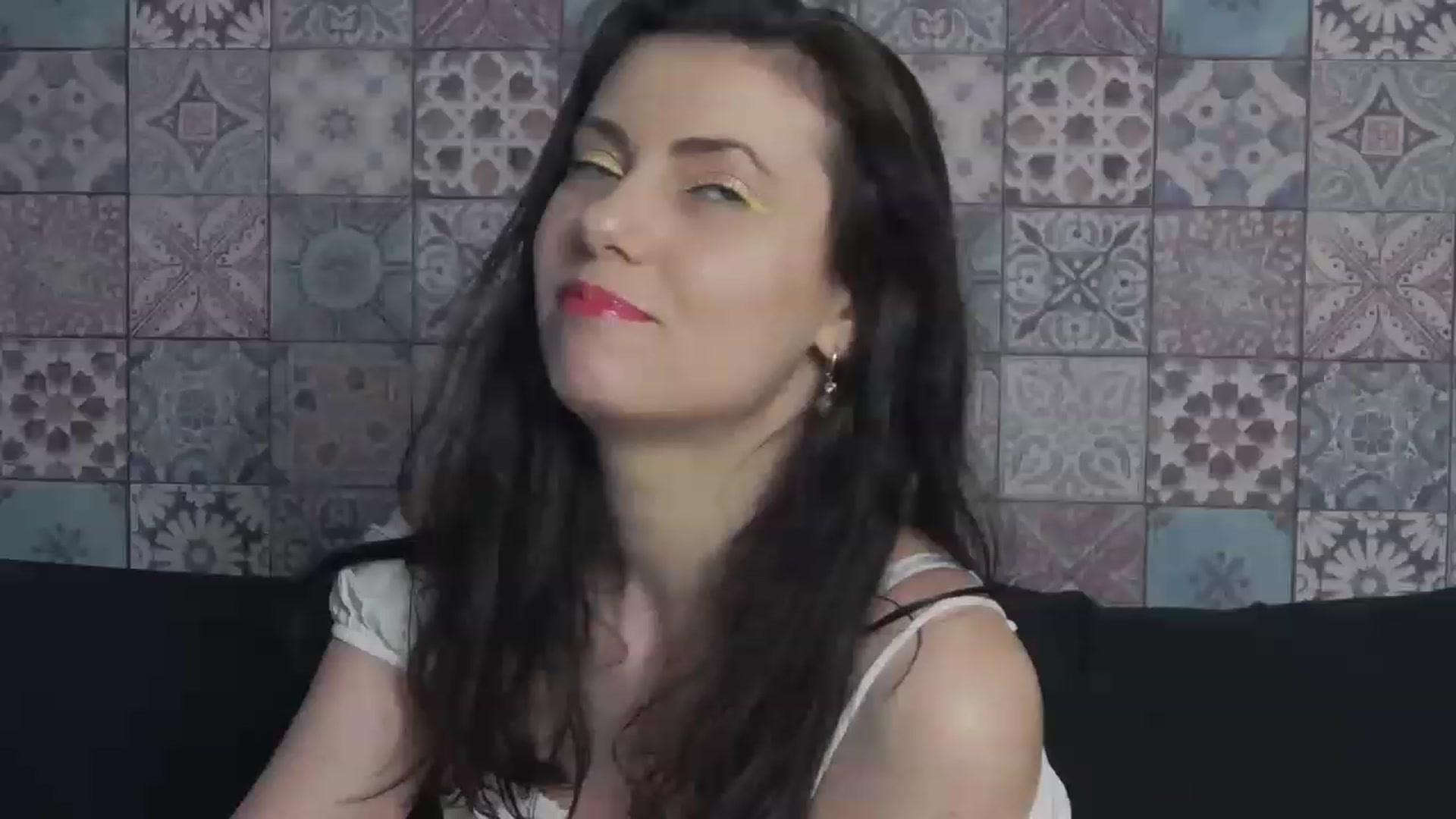 Gallery image thumbnail from MissAracely's myfreecams stream on, 06/13/2023, 24:12 image 3 of 20