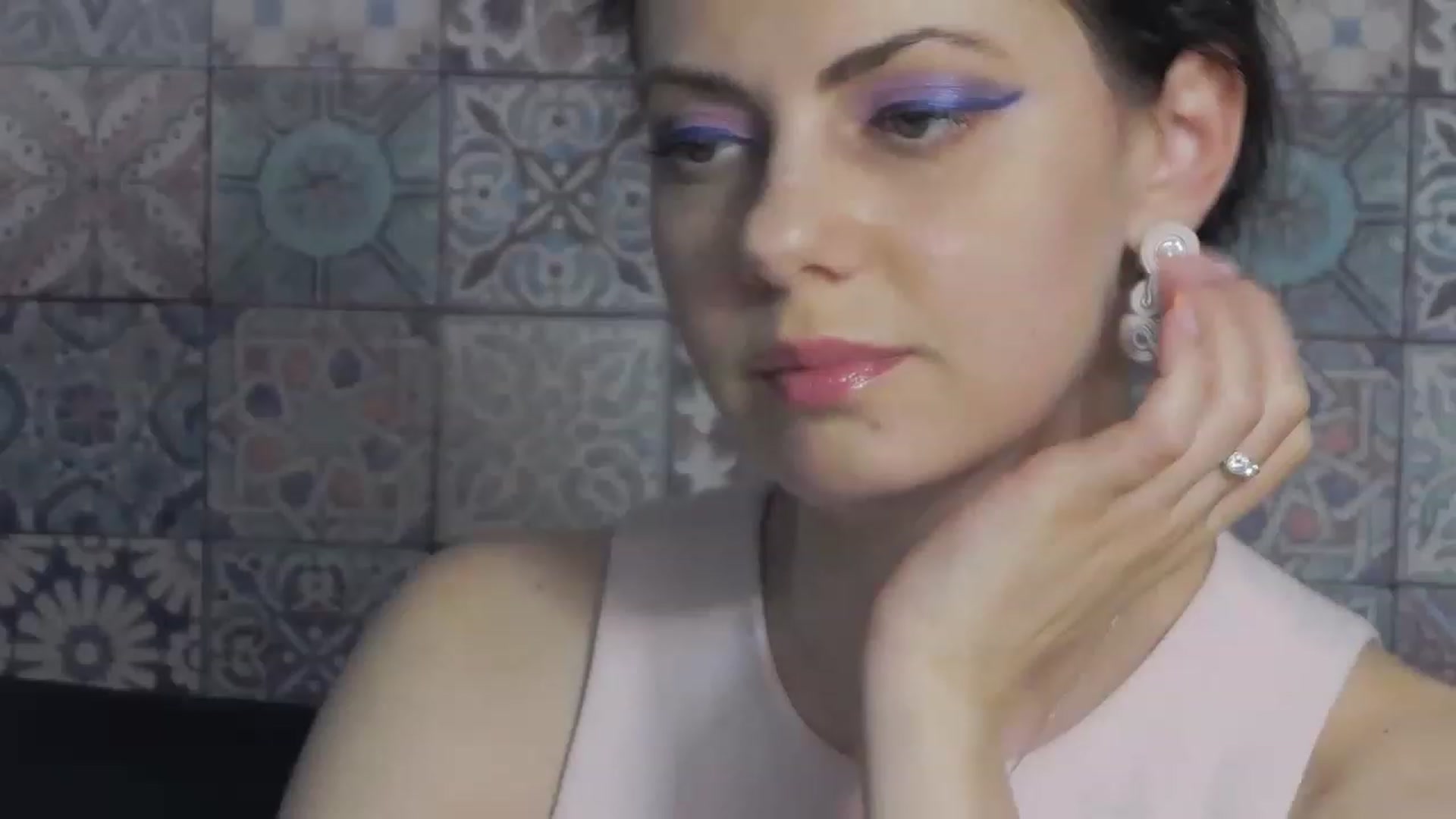 Gallery image thumbnail from MissAracely's myfreecams stream on, 06/14/2023, 21:44 image 18 of 20