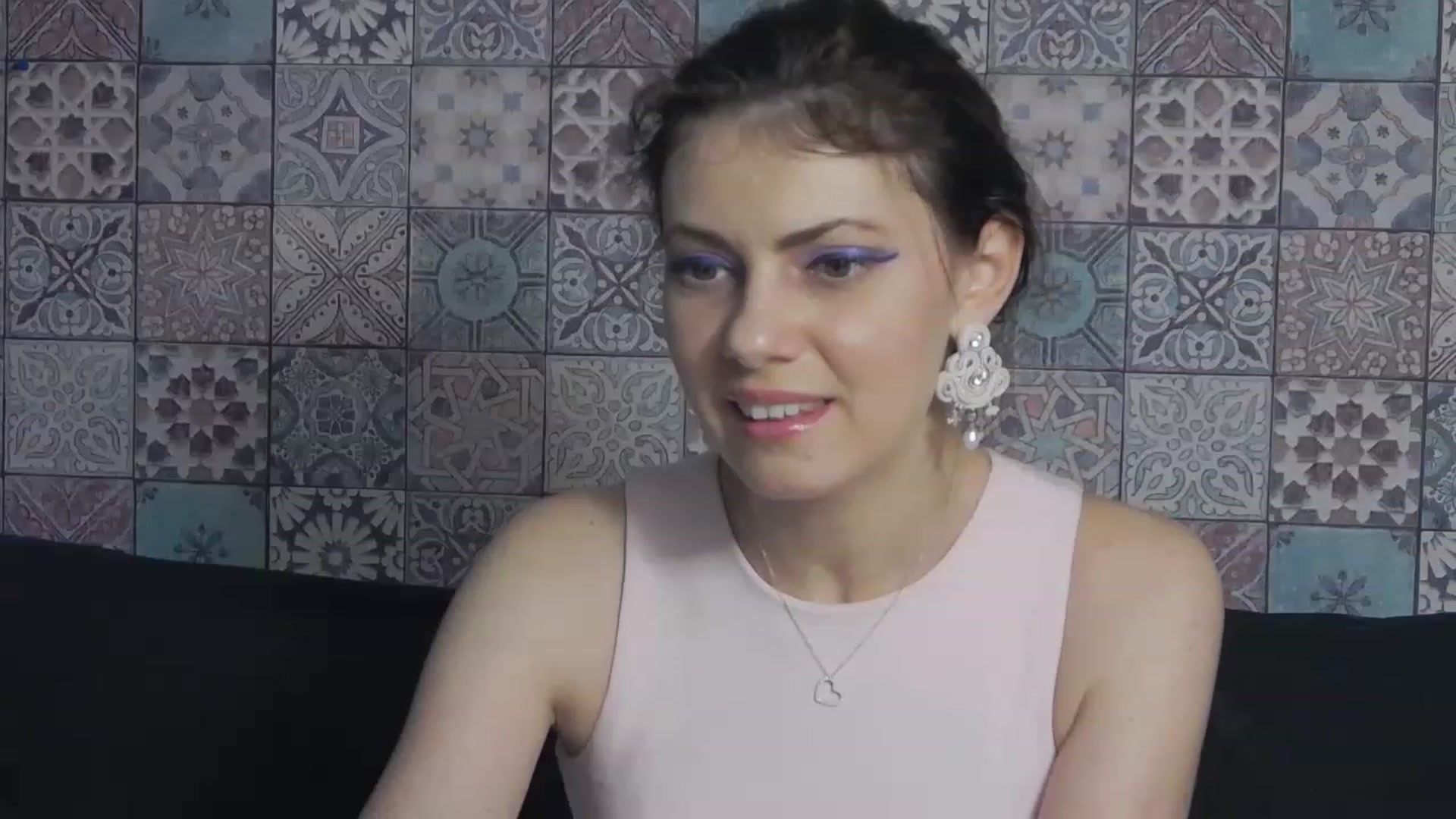 Gallery image thumbnail from MissAracely's myfreecams stream on, 06/14/2023, 21:44 image 4 of 20