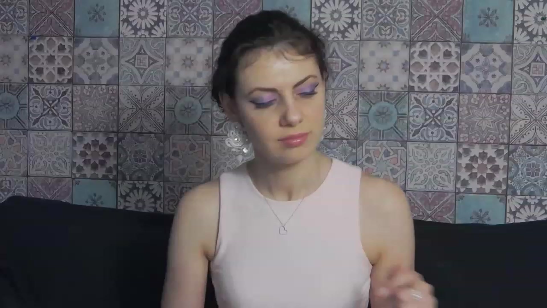 Gallery image thumbnail from MissAracely's myfreecams stream on, 06/14/2023, 21:44 image 7 of 20