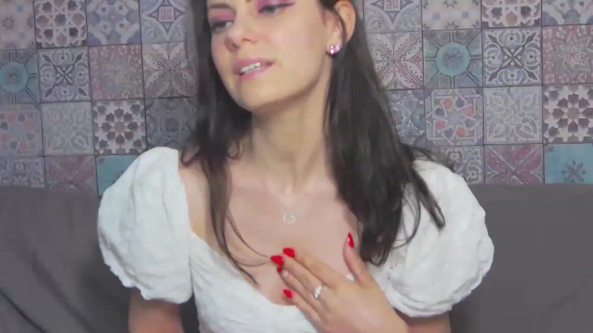 Gallery image thumbnail from MissAracely's myfreecams stream on, 06/24/2023, 19:14 image 3 of 20