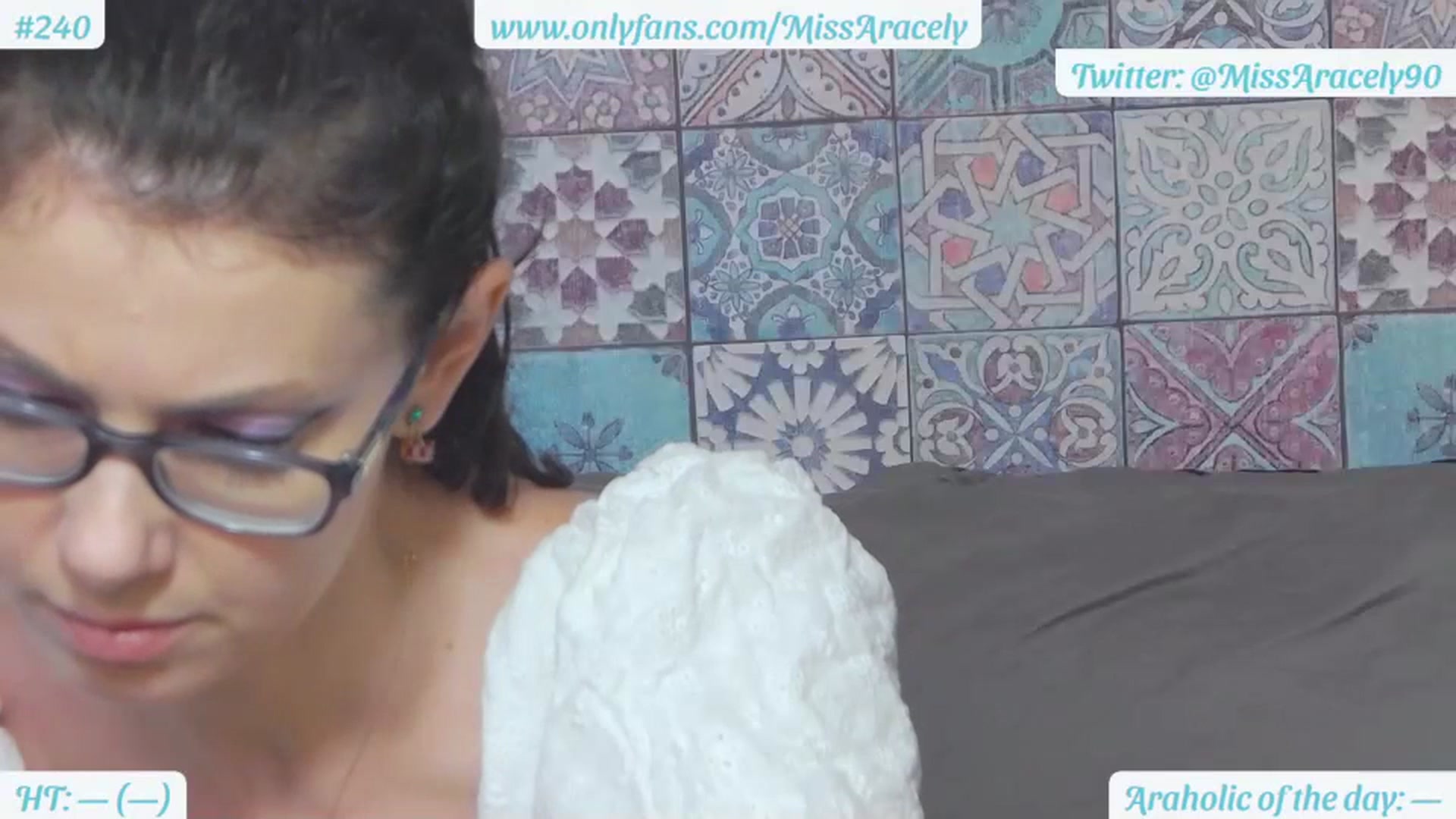Gallery image thumbnail from MissAracely's myfreecams stream on, 07/12/2023, 16:42 image 11 of 20
