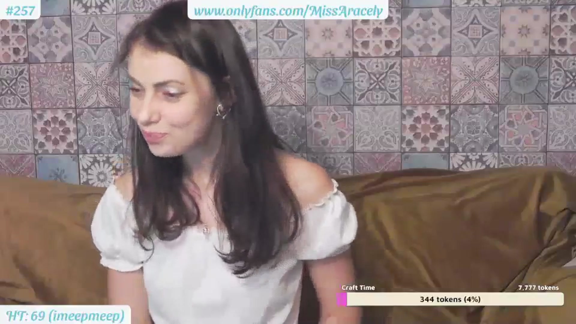 Gallery image thumbnail from MissAracely's myfreecams stream on, 07/26/2023, 21:35 image 11 of 20