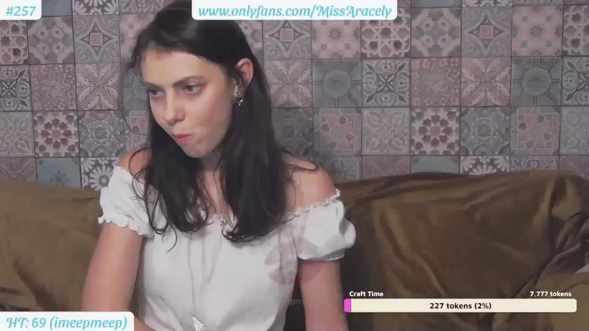 Gallery image thumbnail from MissAracely's myfreecams stream on, 07/26/2023, 21:35 image 10 of 20