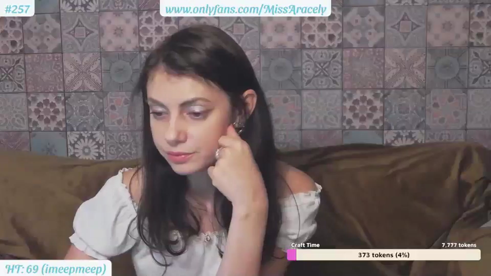 Gallery image thumbnail from MissAracely's myfreecams stream on, 07/26/2023, 21:35 image 12 of 20
