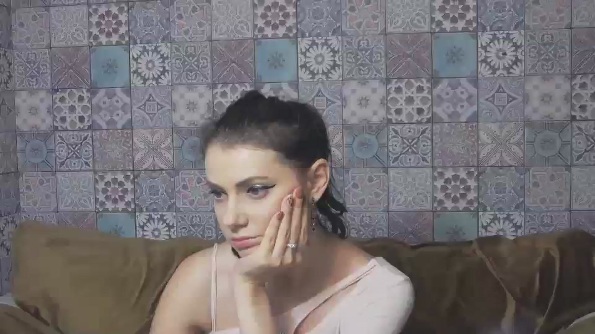 Gallery image thumbnail from MissAracely's myfreecams stream on, 07/30/2023, 18:28 image 2 of 20