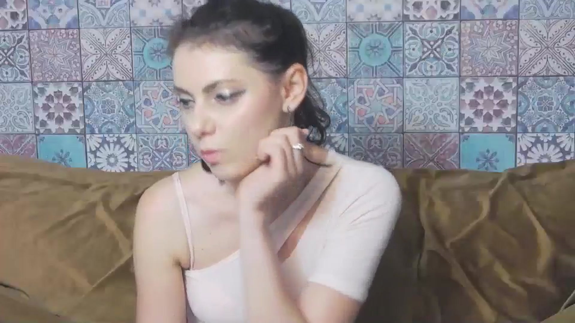 Gallery image thumbnail from MissAracely's myfreecams stream on, 07/30/2023, 19:56 image 15 of 20