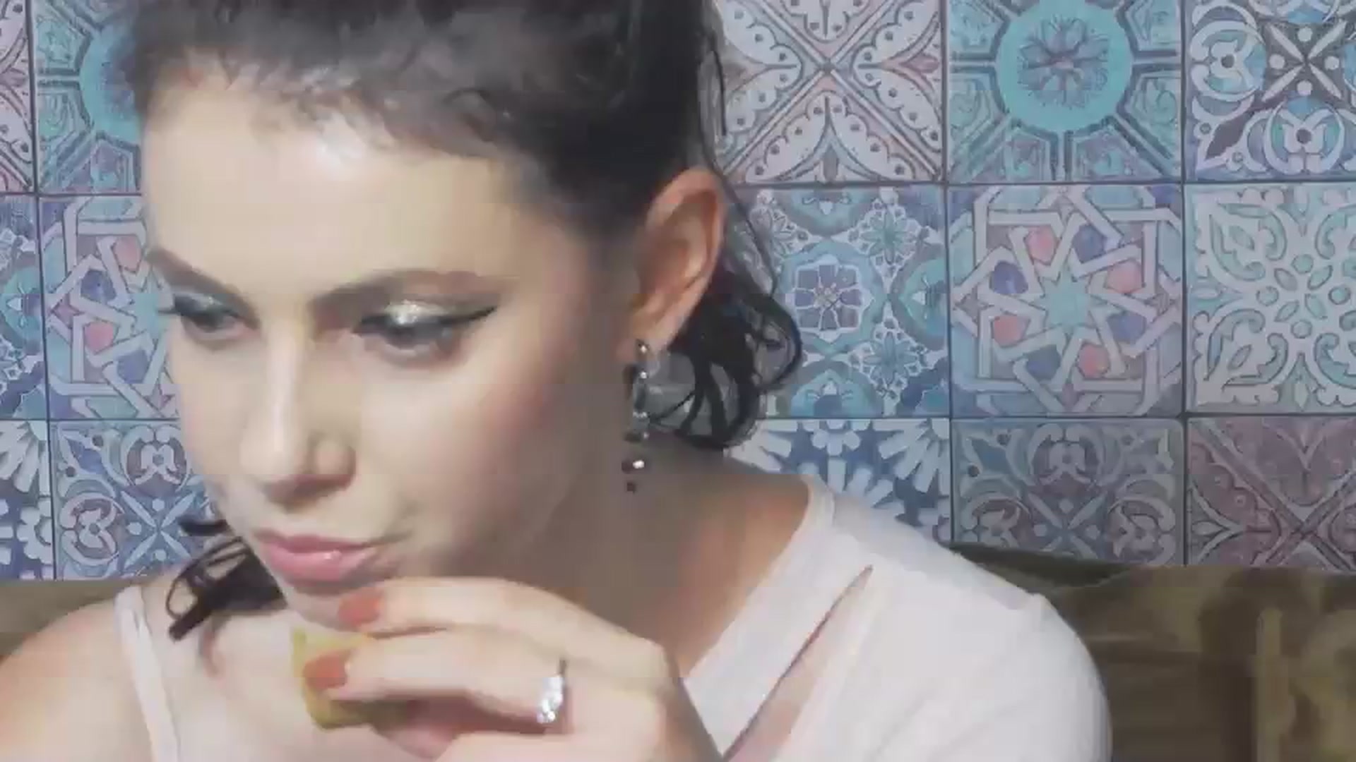 Gallery image thumbnail from MissAracely's myfreecams stream on, 07/30/2023, 19:56 image 17 of 20