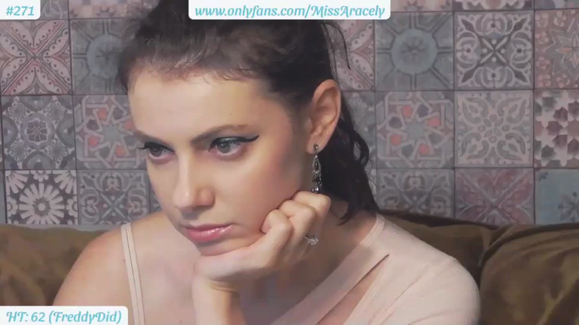 Gallery image thumbnail from MissAracely's myfreecams stream on, 07/30/2023, 21:49 image 19 of 20