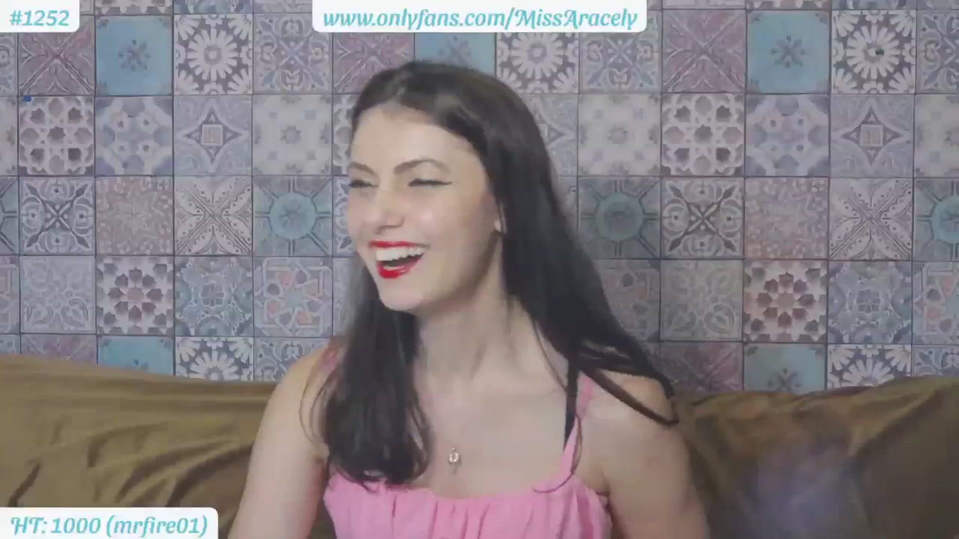 Gallery image thumbnail from MissAracely's myfreecams stream on, 08/15/2023, 19:02 image 19 of 20
