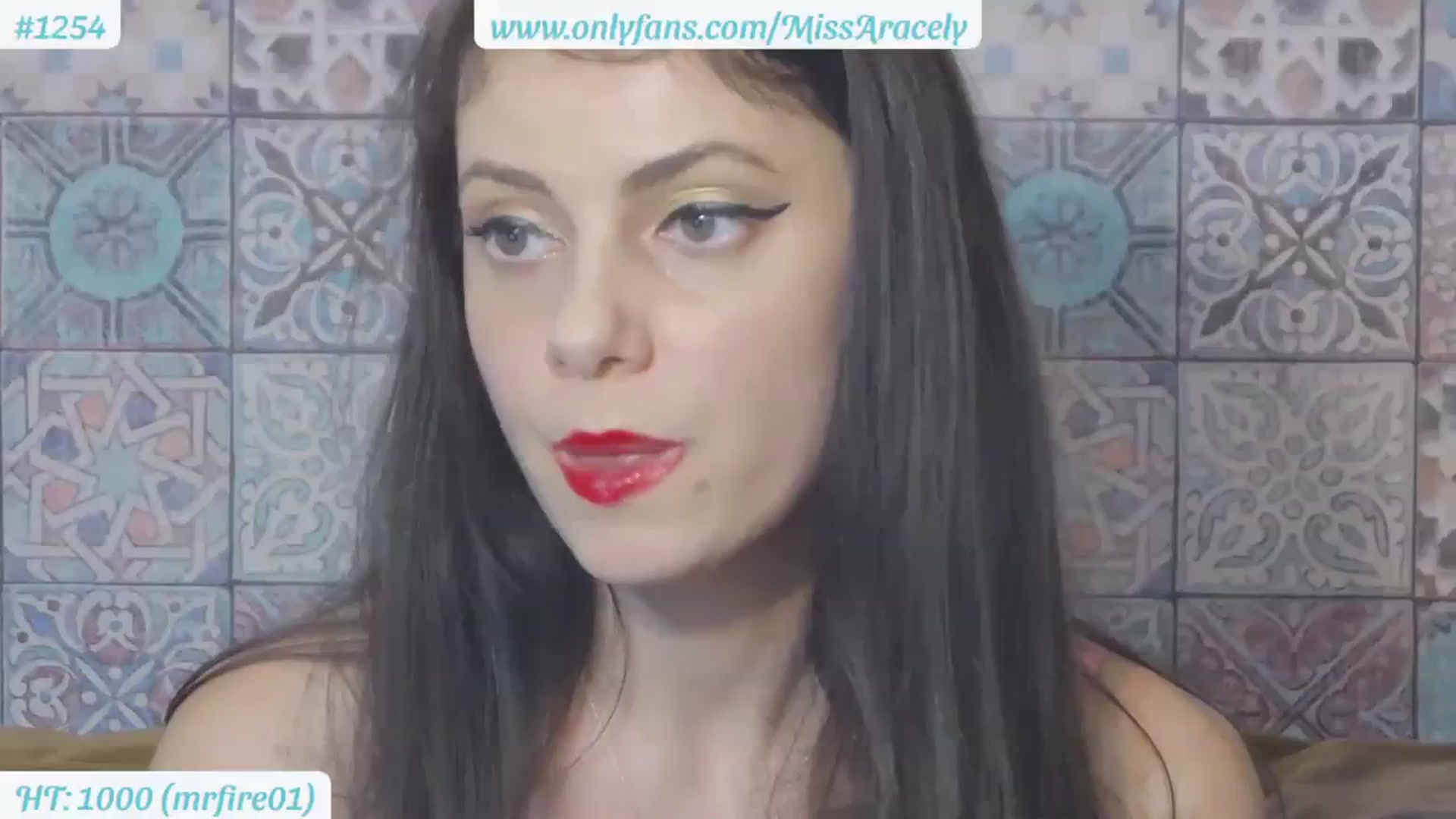 Gallery image thumbnail from MissAracely's myfreecams stream on, 08/15/2023, 22:23 image 3 of 20