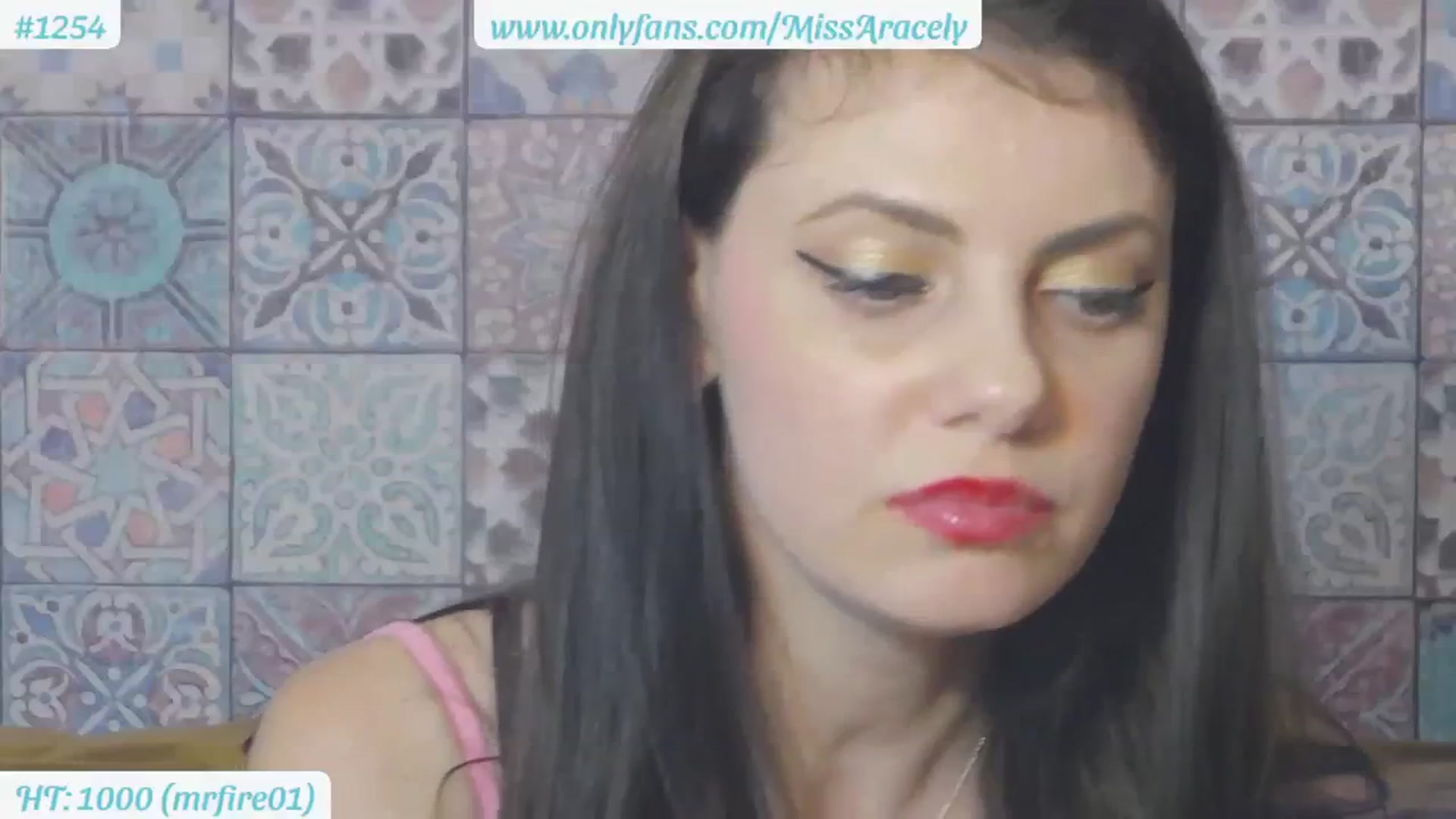 Gallery image thumbnail from MissAracely's myfreecams stream on, 08/15/2023, 22:23 image 4 of 20