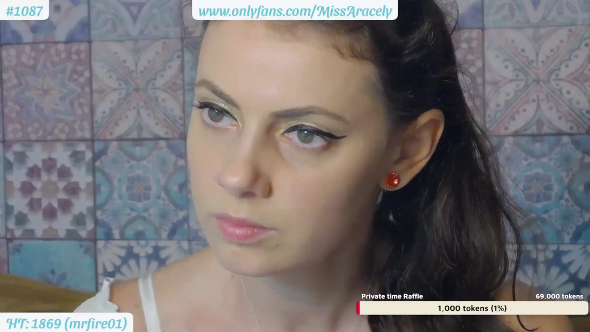 Gallery image thumbnail from MissAracely's myfreecams stream on, 08/21/2023, 19:38 image 11 of 20