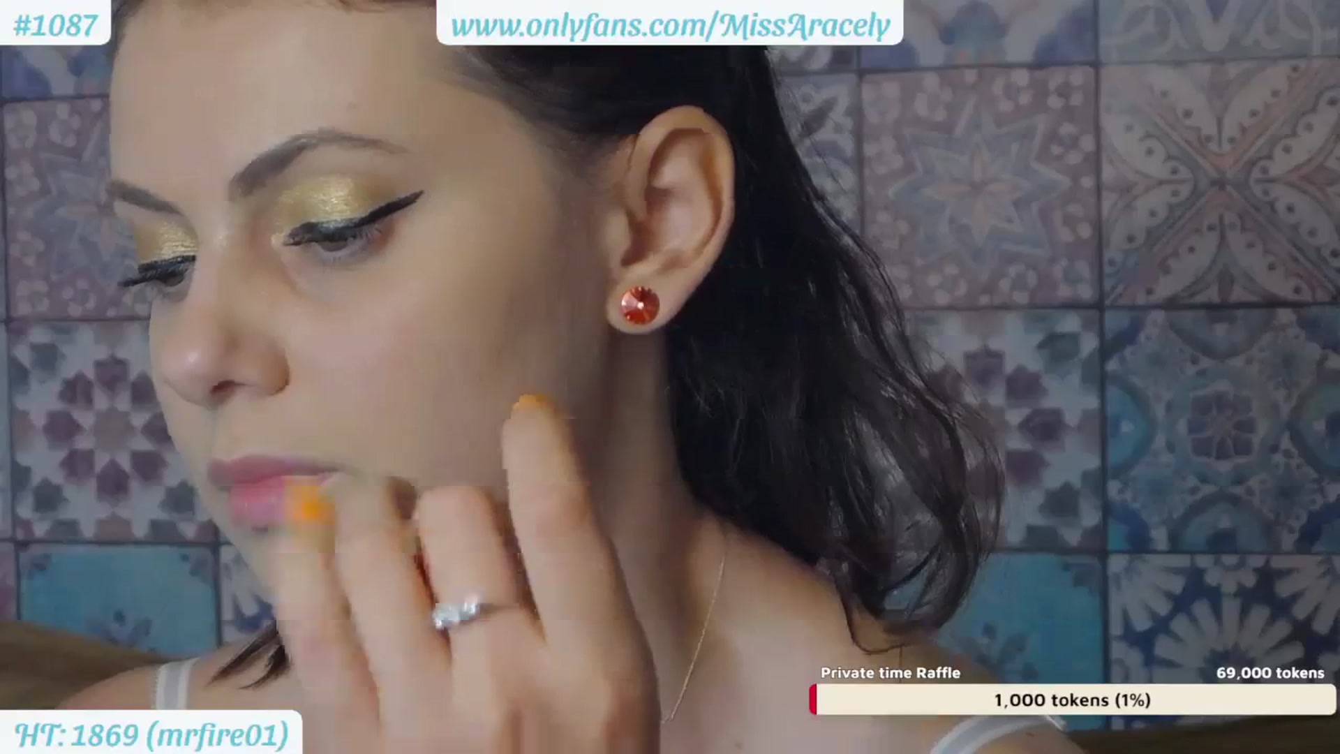 Gallery image thumbnail from MissAracely's myfreecams stream on, 08/21/2023, 19:38 image 6 of 20