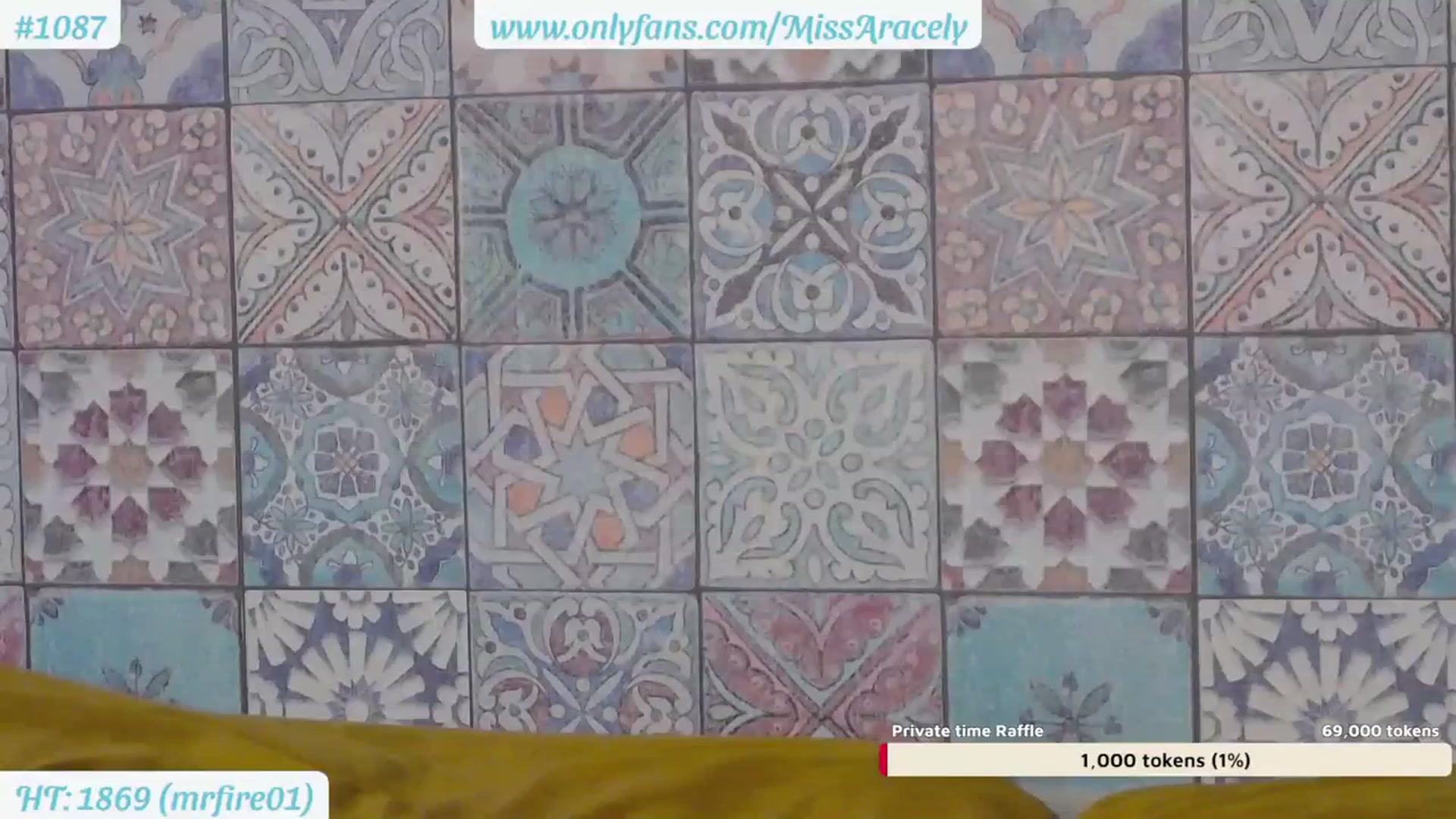 Gallery image thumbnail from MissAracely's myfreecams stream on, 08/21/2023, 19:38 image 10 of 20