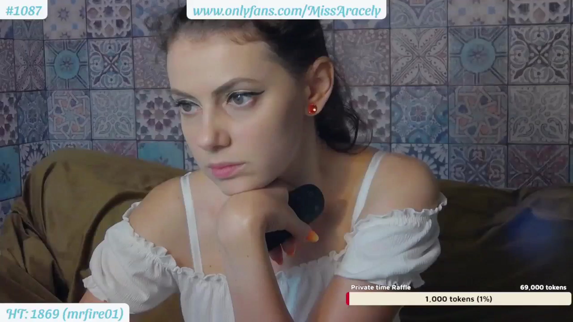 Gallery image thumbnail from MissAracely's myfreecams stream on, 08/21/2023, 21:30 image 6 of 20