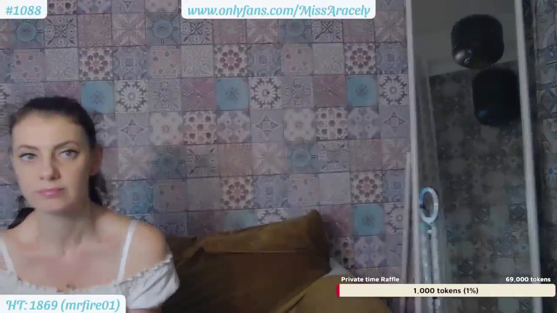 Gallery image thumbnail from MissAracely's myfreecams stream on, 08/21/2023, 21:30 image 8 of 20
