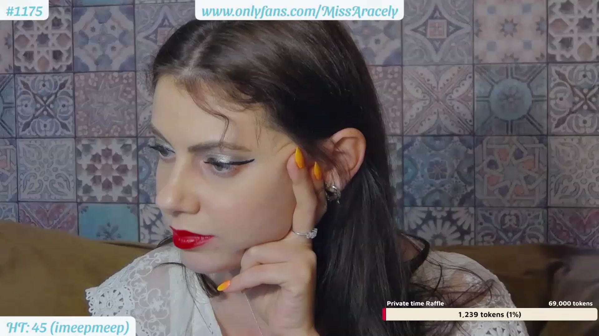 Gallery image thumbnail from MissAracely's myfreecams stream on, 08/23/2023, 19:03 image 20 of 20