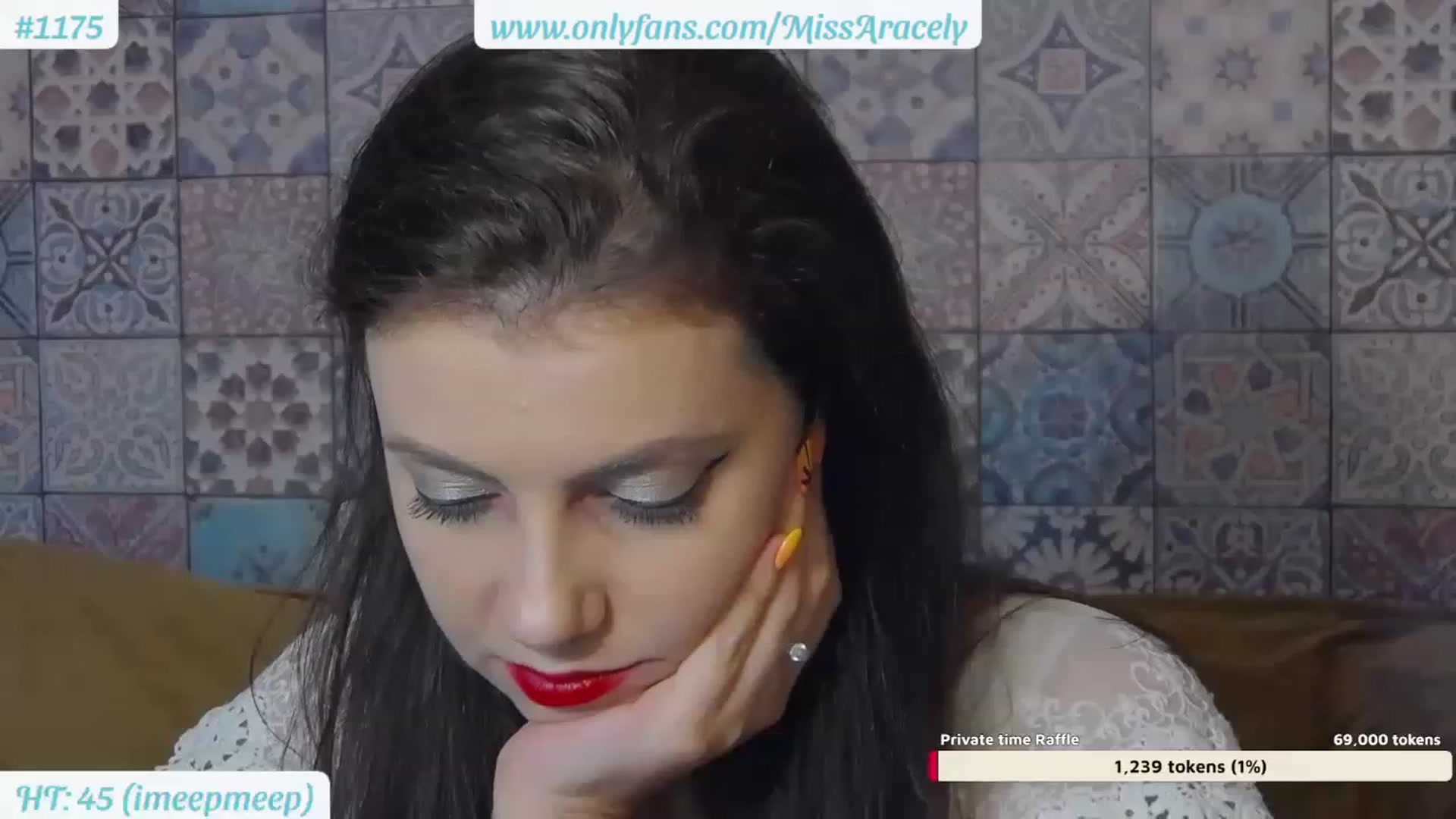 Gallery image thumbnail from MissAracely's myfreecams stream on, 08/23/2023, 19:03 image 15 of 20