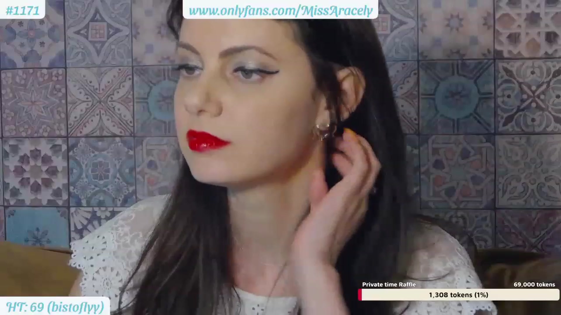 Gallery image thumbnail from MissAracely's myfreecams stream on, 08/23/2023, 20:08 image 13 of 20