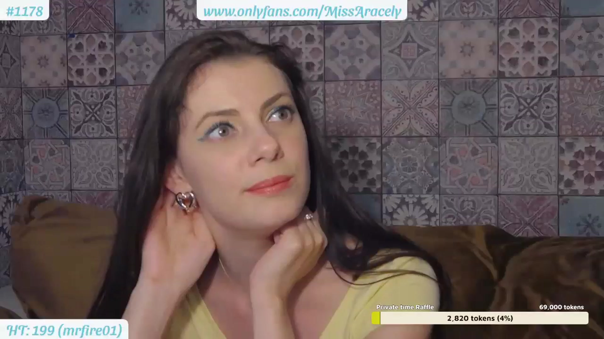 Gallery image thumbnail from MissAracely's myfreecams stream on, 08/24/2023, 19:44 image 17 of 20