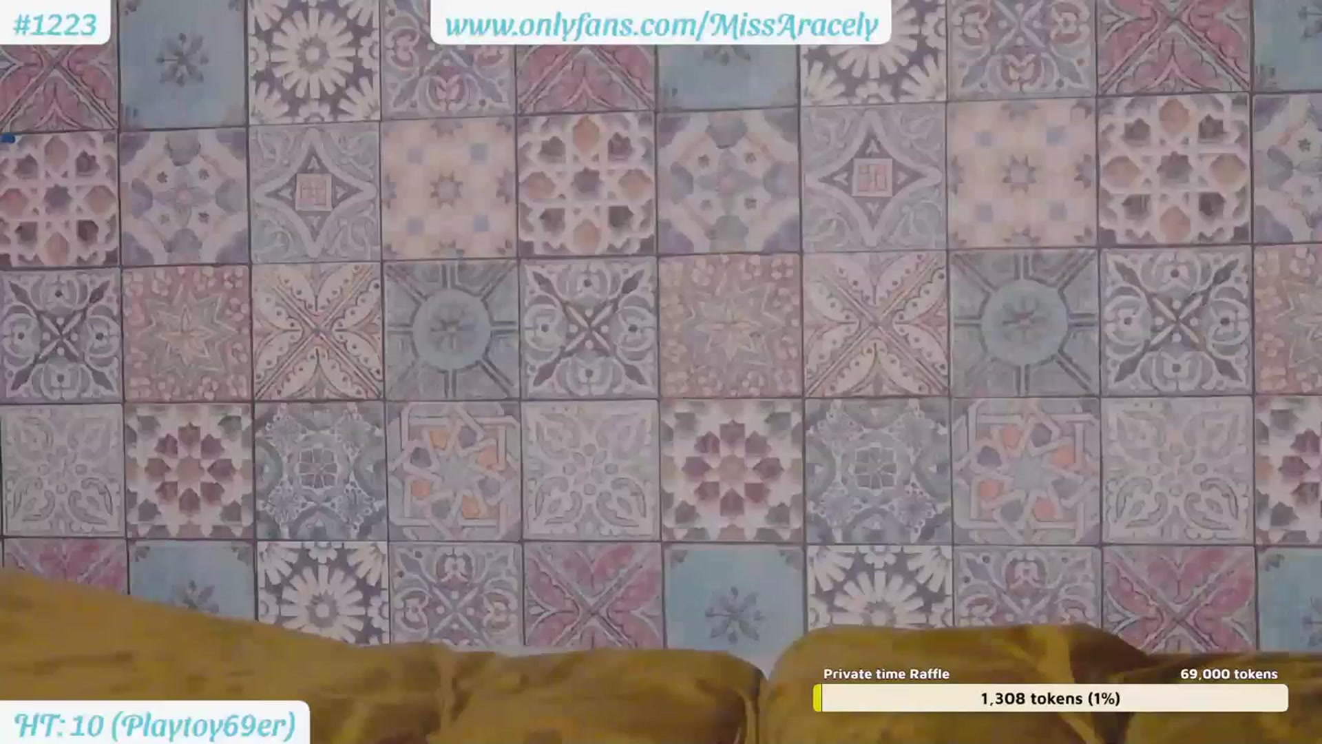 Gallery image thumbnail from MissAracely's myfreecams stream on, 08/24/2023, 19:44 image 3 of 20