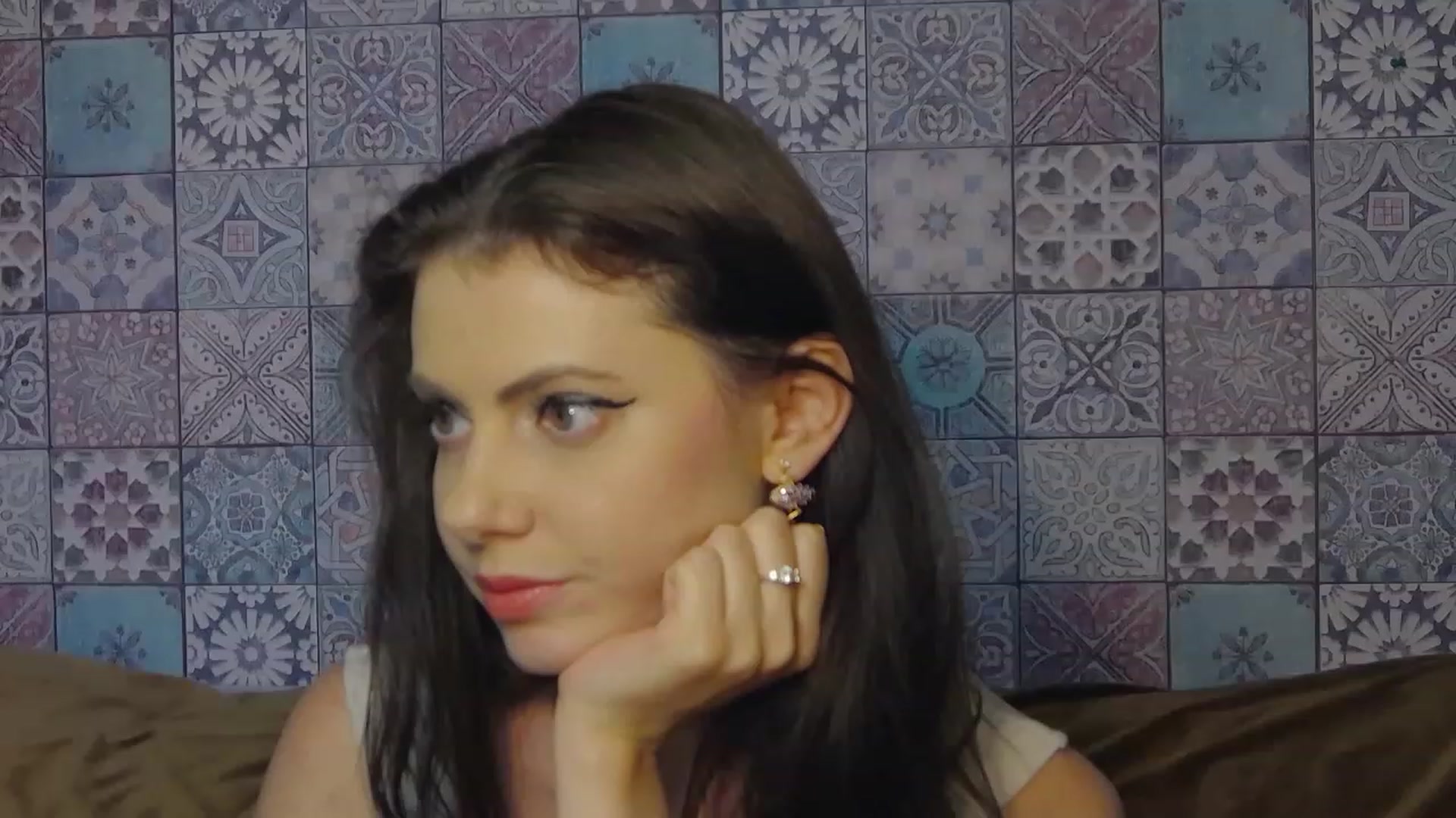 Gallery image thumbnail from MissAracely's myfreecams stream on, 08/25/2023, 16:45 image 6 of 20