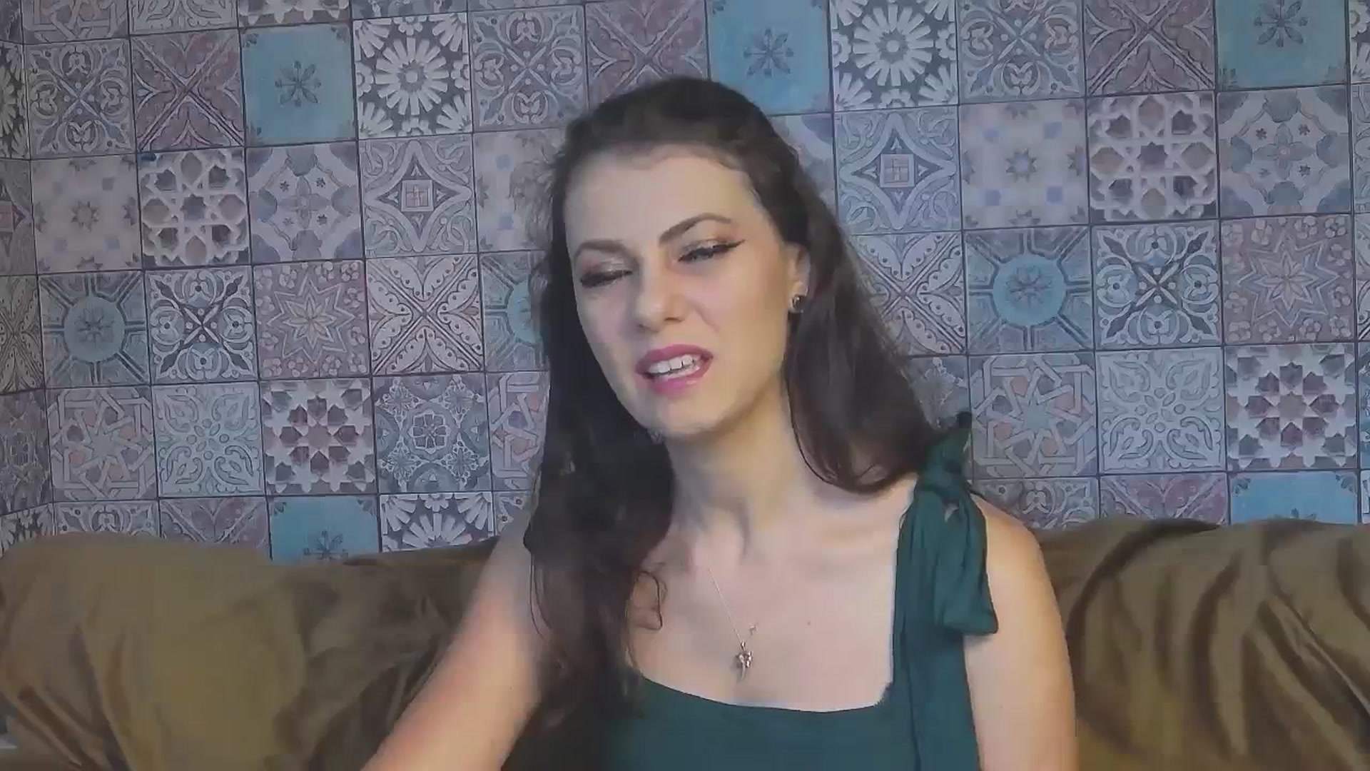 Gallery image thumbnail from MissAracely's myfreecams stream on, 09/22/2023, 15:22 image 2 of 20