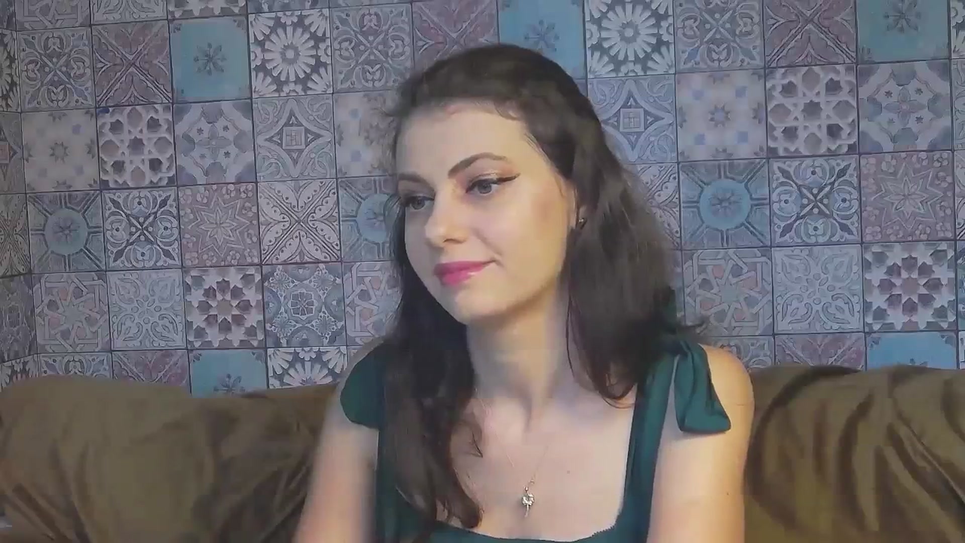Gallery image thumbnail from MissAracely's myfreecams stream on, 09/22/2023, 15:22 image 5 of 20