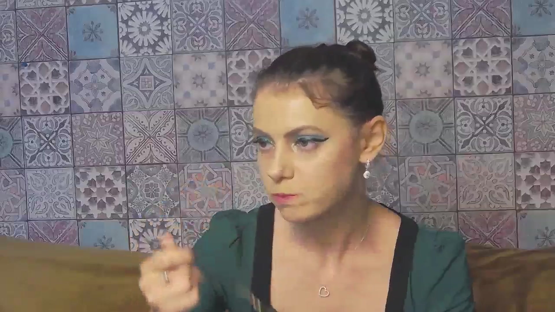 Gallery image thumbnail from MissAracely's myfreecams stream on, 09/29/2023, 14:41 image 11 of 20