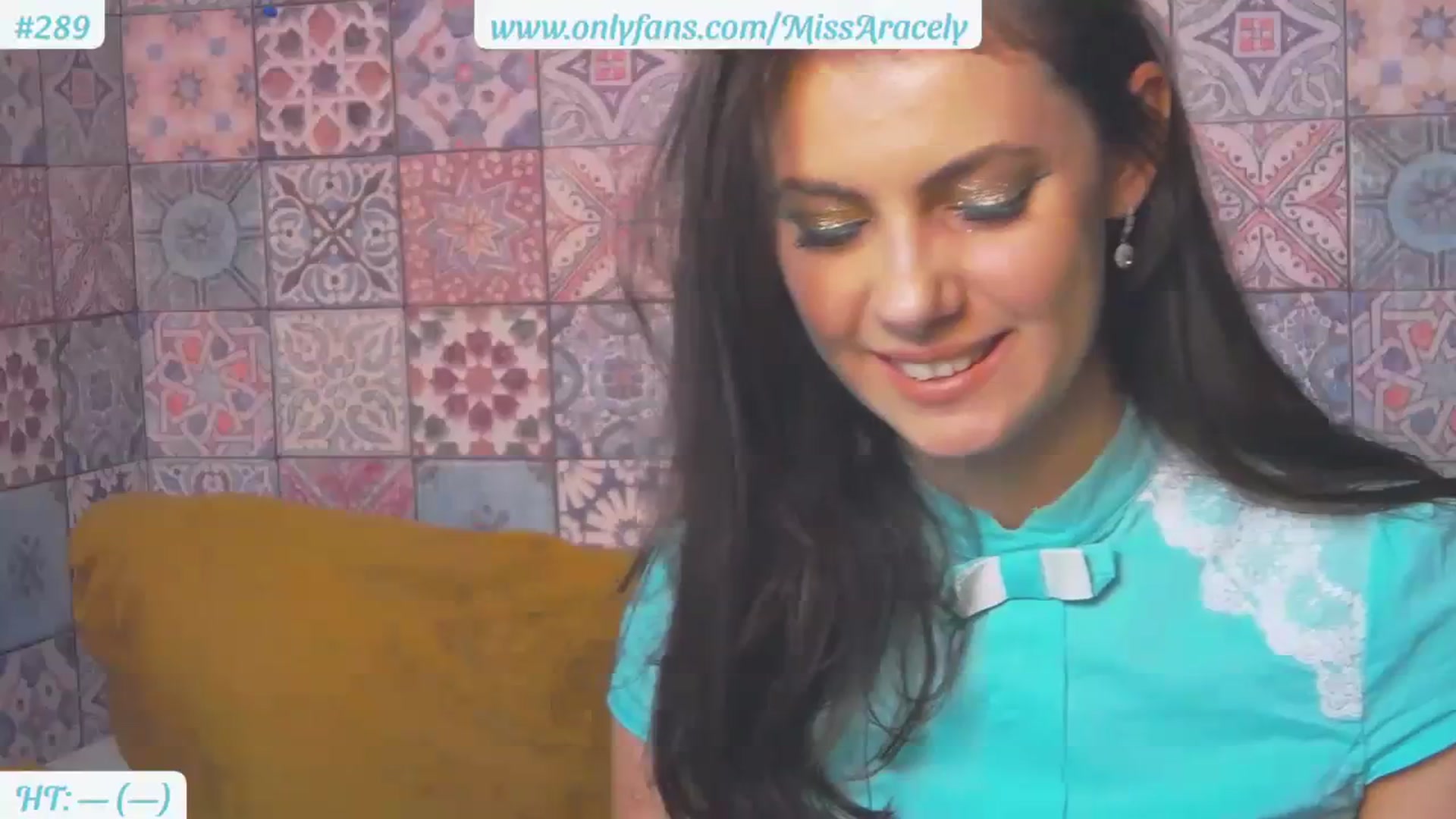Gallery image thumbnail from MissAracely's myfreecams stream on, 10/02/2023, 15:42 image 17 of 20