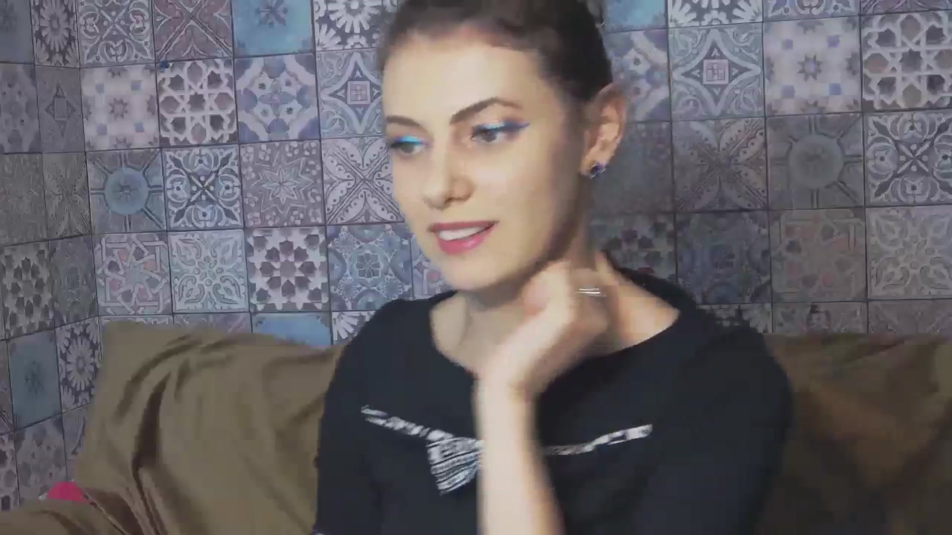 Gallery image thumbnail from MissAracely's myfreecams stream on, 10/05/2023, 15:59 image 11 of 20