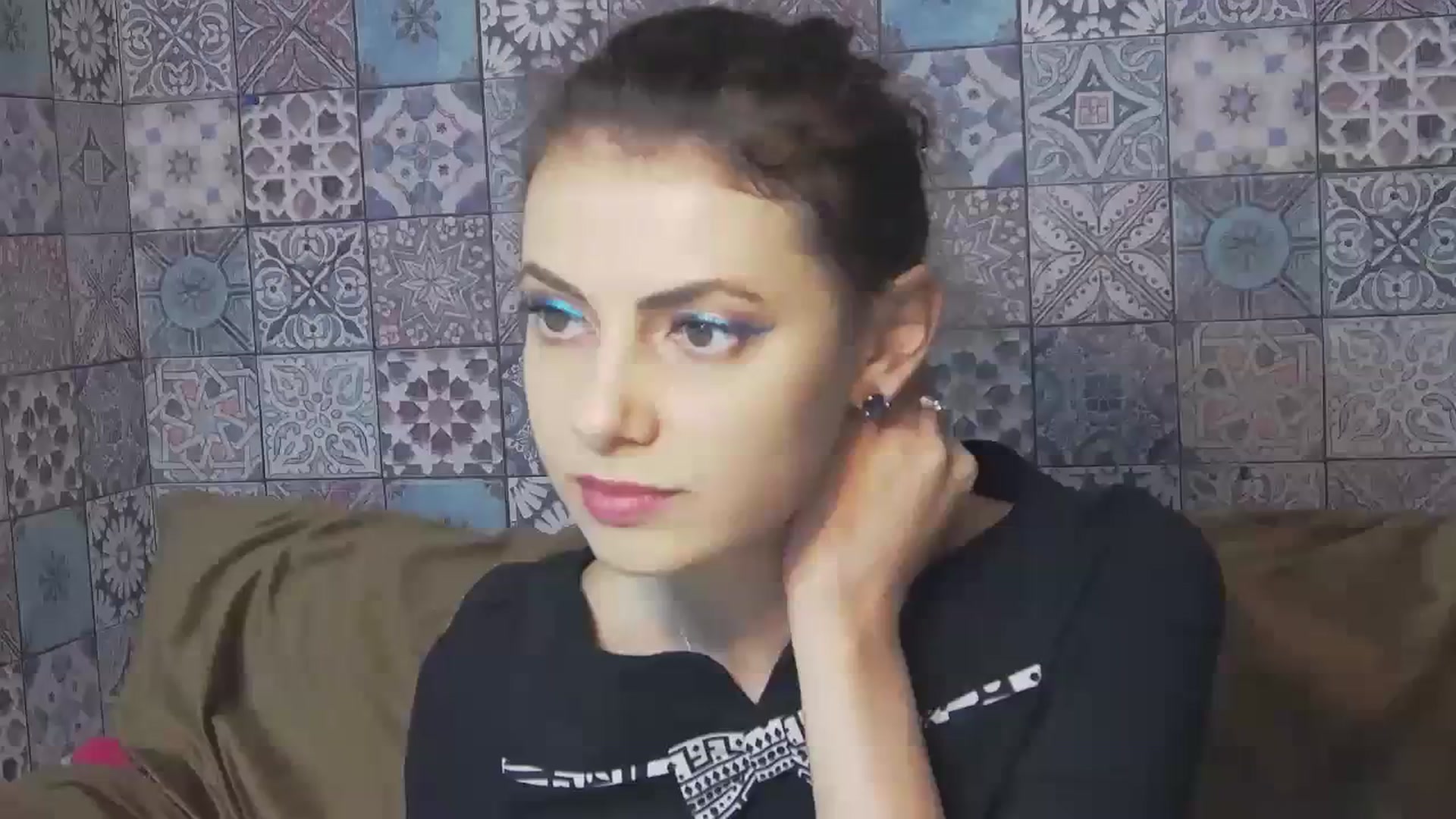 Gallery image thumbnail from MissAracely's myfreecams stream on, 10/05/2023, 15:59 image 13 of 20