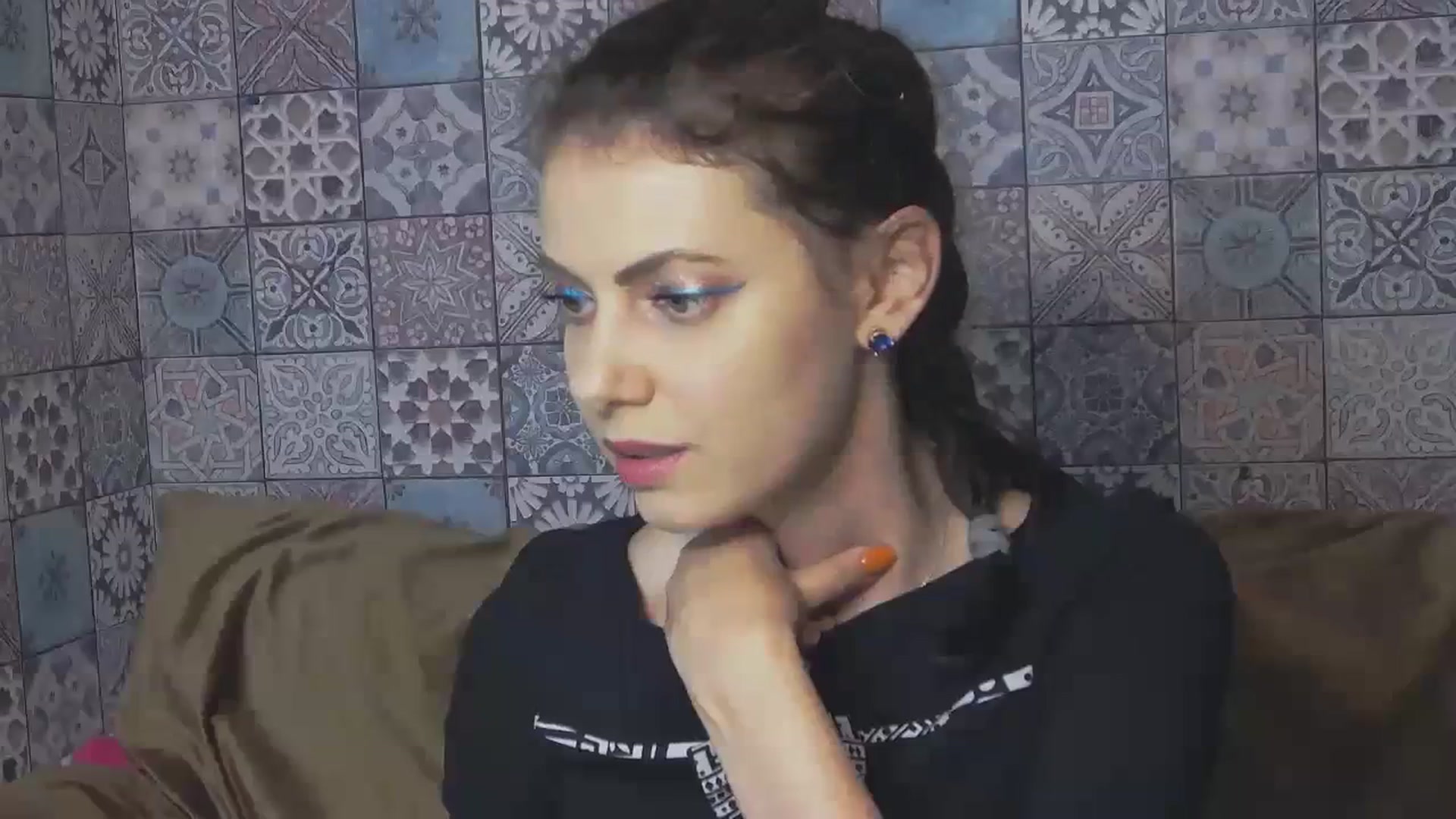 Gallery image thumbnail from MissAracely's myfreecams stream on, 10/05/2023, 15:59 image 12 of 20