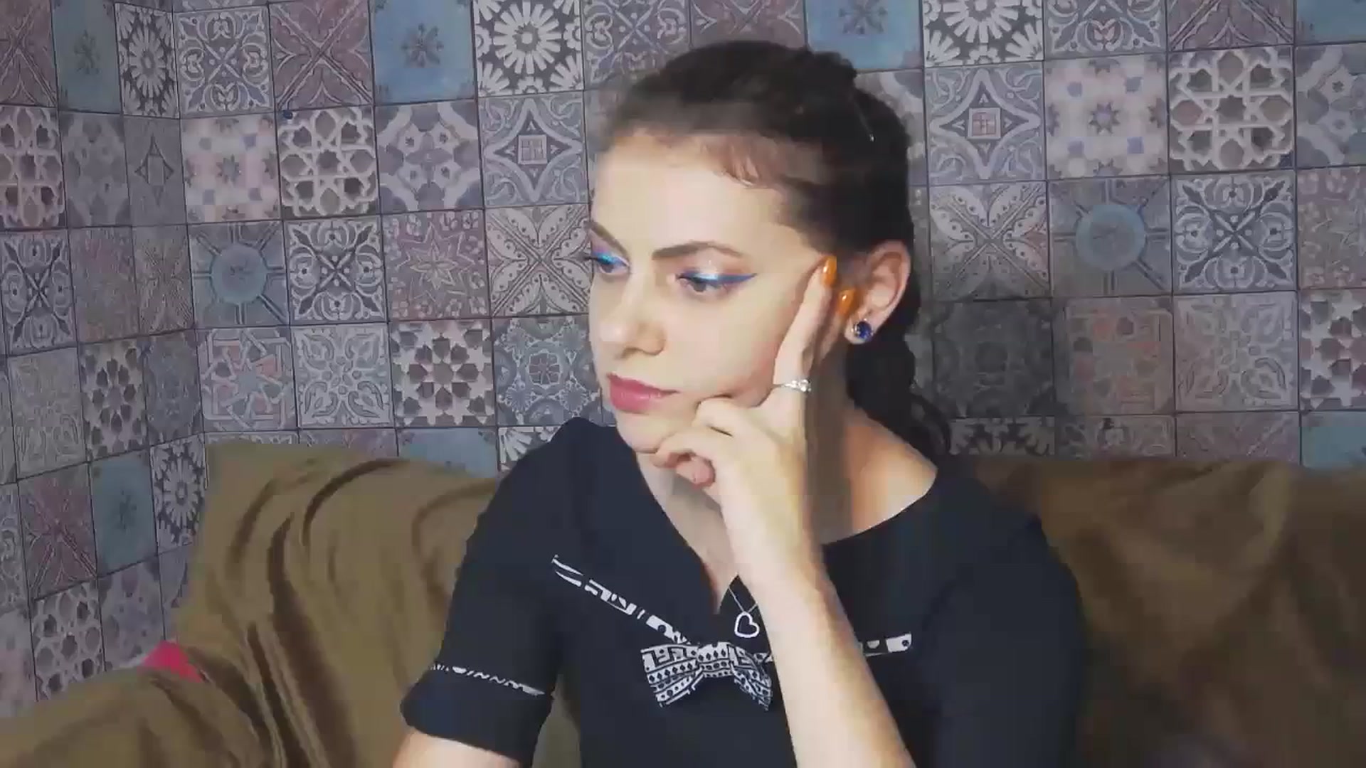 Gallery image thumbnail from MissAracely's myfreecams stream on, 10/05/2023, 18:36 image 6 of 20